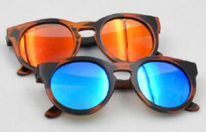 NIEUW!!!!! Binnenkort verkrijgbaar houten zonnebrillen voor KINDEREN!!!!